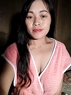 Snapshot of Hani-i chatting on November 2025 11:21:02 AM Hani-i online show from November 2025 11:21:02 AM