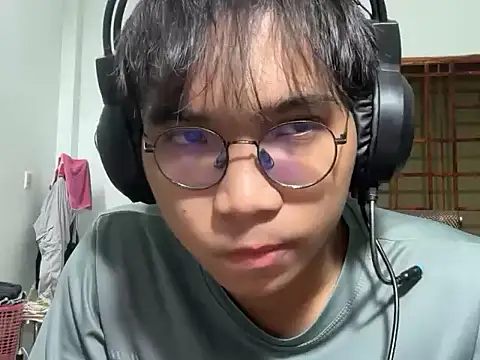 kave2033 online show from November 2025 03:01:02 PM