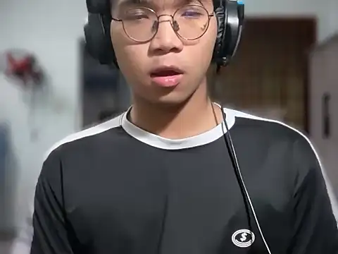 kave2033 online show from February 2026 03:05:02 PM