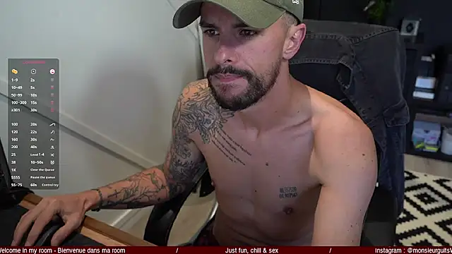 Snapshot of monsieurguitsxxx chatting on October 2025 08:00:02 AM monsieurguitsxxx online show from October 2025 08:00:02 AM