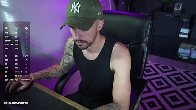 Snapshot of monsieurguitsxxx chatting on December 2025 01:20:01 PM monsieurguitsxxx online show from December 2025 01:20:01 PM