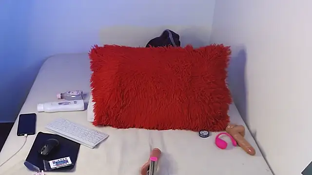 Isaa Foxx  online show from November 2025 12:53:02 PM