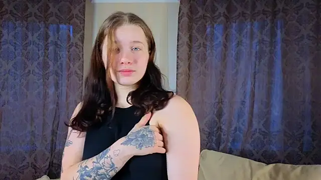 Snapshot of JonDatko chatting on December 2025 04:42:02 AM JonDatko online show from December 2025 04:42:02 AM