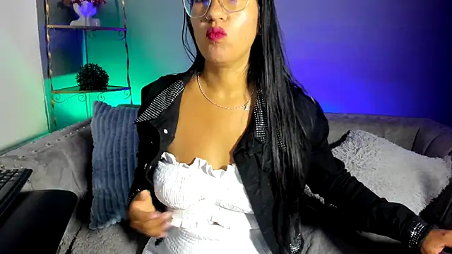 Snapshot of charlhot_ chatting on October 2025 12:40:02 PM charlhot online show from October 2025 12:40:02 PM