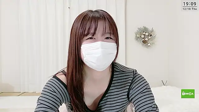 Snapshot of rei-chan chatting on December 2025 10:10:02 AM rei-chan online show from December 2025 10:10:02 AM