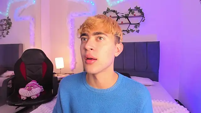 Snapshot of JustinCastiblanco chatting on October 2025 11:22:02 AM JustinCastiblanco online show from October 2025 11:22:02 AM