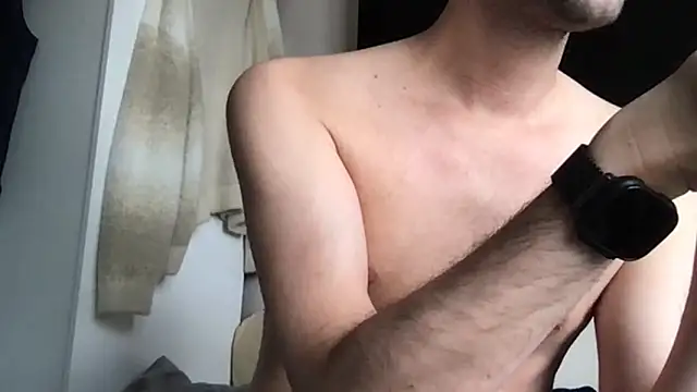 Snapshot of Liamscloudsyy chatting on November 2025 12:05:01 PM Liamscloudsyy online show from November 2025 12:05:01 PM