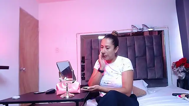 Salmma Milf online show from May 2026 11:38:02 AM
