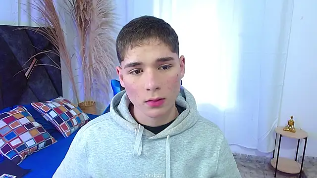 Snapshot of Mattass18 chatting on November 2025 01:14:02 PM Mattass18 online show from November 2025 01:14:02 PM