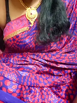 Snapshot of tamil-reena chatting on October 2025 03:51:02 AM tamil-reena online show from October 2025 03:51:02 AM