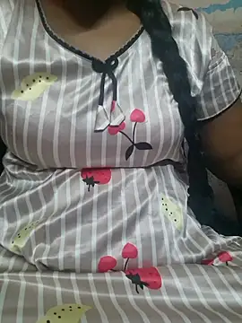 Snapshot of tamil-reena chatting on October 2025 04:15:01 AM tamil-reena online show from October 2025 04:15:01 AM