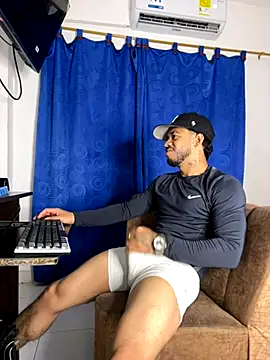 Snapshot of Kylian_Alessandro chatting on November 2025 06:27:01 AM Kylian Alessandro online show from November 2025 06:27:01 AM