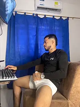 Snapshot of Kylian_Alessandro chatting on November 2025 02:50:01 PM Kylian Alessandro online show from November 2025 02:50:01 PM