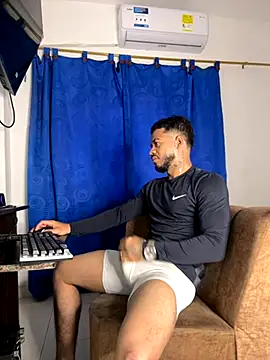 Snapshot of Kylian_Alessandro chatting on November 2025 11:33:02 AM Kylian Alessandro online show from November 2025 11:33:02 AM