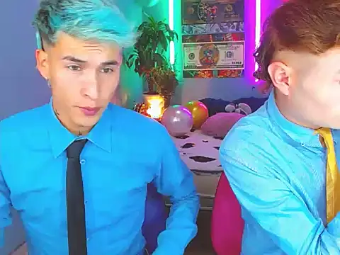 Snapshot of Latin_boysxxxx chatting on October 2025 10:32:02 PM Latin boysxxxx online show from October 2025 10:32:02 PM