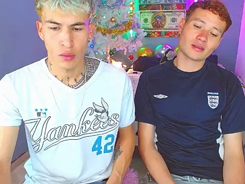 Snapshot of Latin_boysxxxx chatting on October 2025 10:22:02 PM Latin boysxxxx online show from October 2025 10:22:02 PM