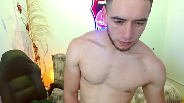 Snapshot of Ethan_Blaze chatting on November 2025 12:04:02 PM Ethan Blaze online show from November 2025 12:04:02 PM