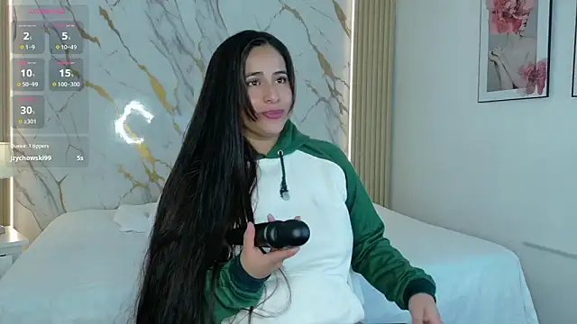 zoe longhair online show from May 2026 08:16:01 PM
