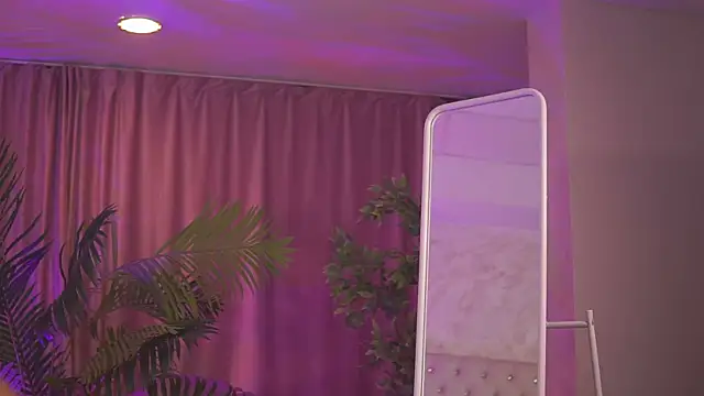 Snapshot of TiffanyBlaize chatting on November 2025 07:26:01 PM TiffanyBlaize online show from November 2025 07:26:01 PM