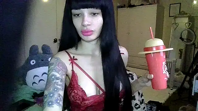 Snapshot of LucyMiax chatting on December 2025 08:52:01 AM LucyMiax online show from December 2025 08:52:01 AM