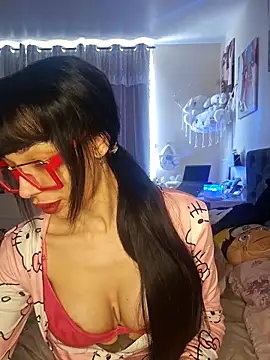 LucyMiax online show from March 2026 07:42:01 AM