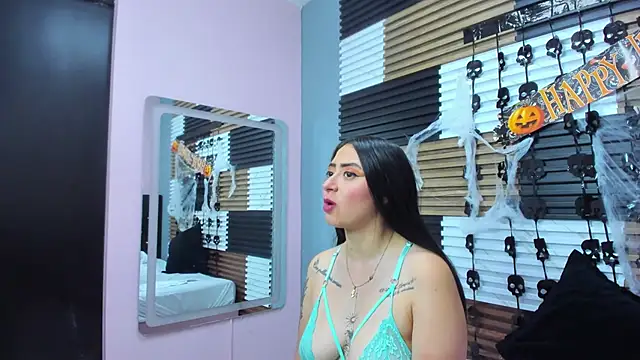 Snapshot of JuliethCruz_ chatting on November 2025 01:24:01 PM JuliethCruz online show from November 2025 01:24:01 PM