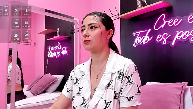 Snapshot of JuliethCruz_ chatting on December 2025 05:54:02 PM JuliethCruz online show from December 2025 05:54:02 PM