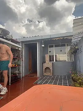 Snapshot of Leonardmoppet chatting on October 2025 05:55:02 PM Leonardmoppet online show from October 2025 05:55:02 PM