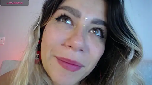 Sweet Bella Valery online show from May 2026 10:18:02 PM