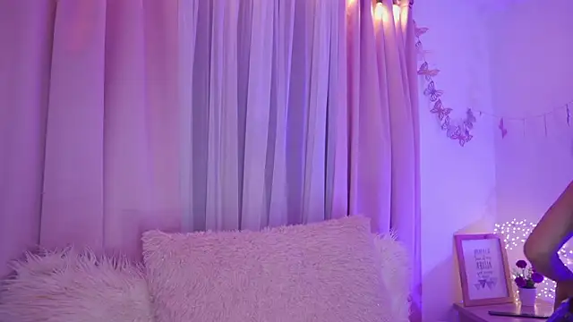 Meggie  online show from February 2026 10:58:02 PM