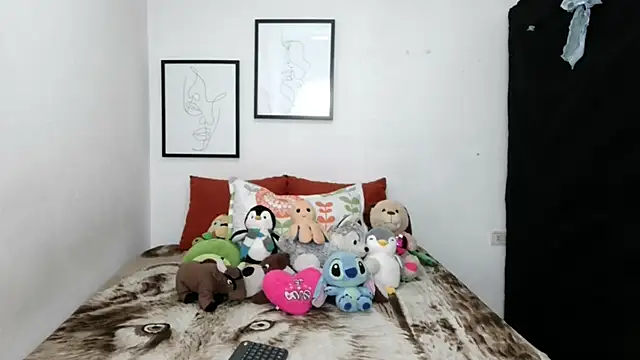 Snapshot of Gabi_Rodriguez1 chatting on October 2025 02:51:02 PM Gabi Rodriguez1 online show from October 2025 02:51:02 PM