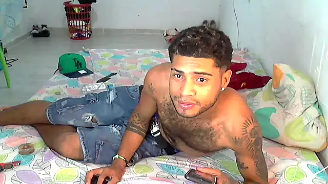 Snapshot of AXionX chatting on February 2026 10:36:01 PM AXionX online show from February 2026 10:36:01 PM