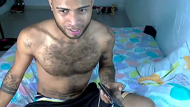 Snapshot of AXionX chatting on February 2026 04:53:01 AM AXionX online show from February 2026 04:53:01 AM