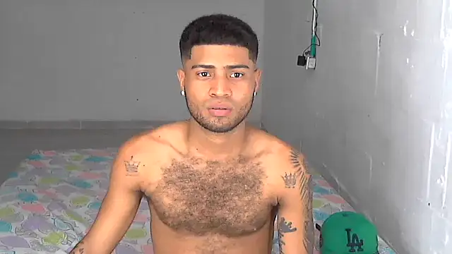 Snapshot of AXionX chatting on March 2026 05:08:02 AM AXionX online show from March 2026 05:08:02 AM