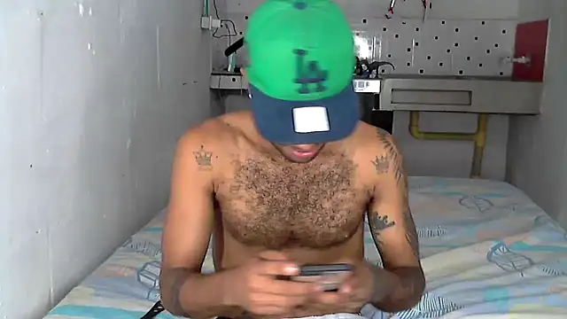 Snapshot of AXionX chatting on March 2026 12:33:02 PM AXionX online show from March 2026 12:33:02 PM