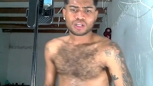 Snapshot of AXionX chatting on March 2026 02:48:01 AM AXionX online show from March 2026 02:48:01 AM