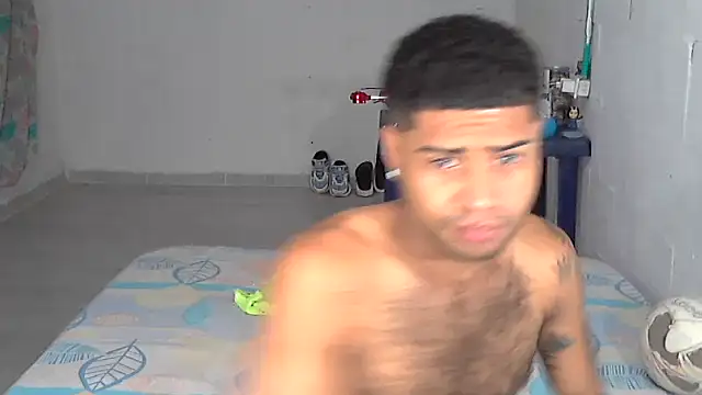 Snapshot of AXionX chatting on March 2026 11:49:01 AM AXionX online show from March 2026 11:49:01 AM