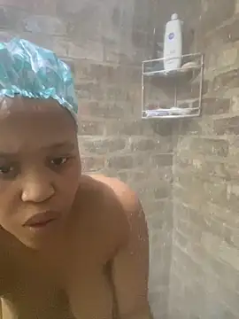 Snapshot of Saq-Madik chatting on November 2025 09:31:01 AM Saq-Madik online show from November 2025 09:31:01 AM