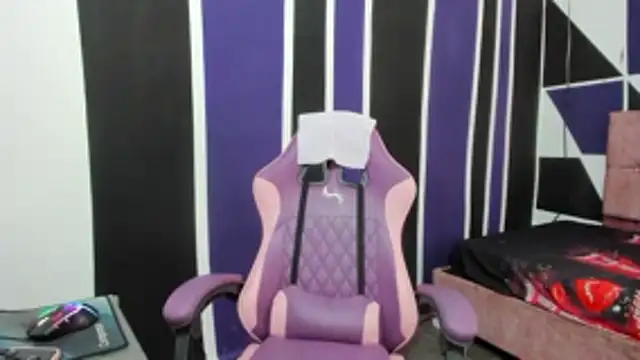 Snapshot of scarleth18 chatting on December 2025 07:18:01 PM scarleth18 online show from December 2025 07:18:01 PM