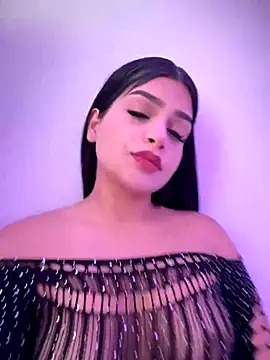 Lucianacuoper online show from October 2025 06:42:01 PM