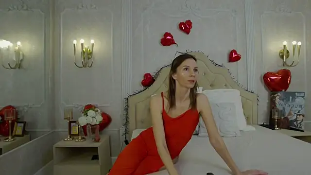 LisFowler online show from February 2026 03:25:01 AM