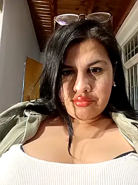 Sexylips200 online show from October 2025 04:04:01 AM