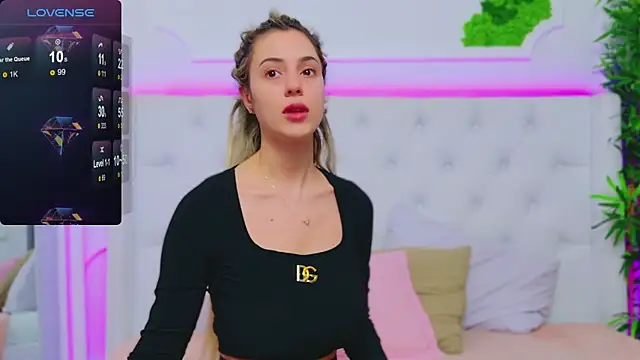 AriannaSins online show from January 2025 01:28:01 PM