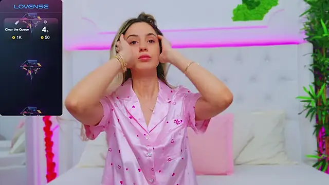 AriannaSins online show from February 2025 01:27:01 PM