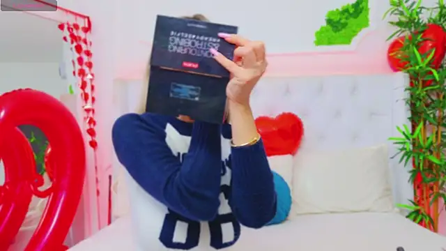 AriannaSins online show from February 2025 01:40:01 PM