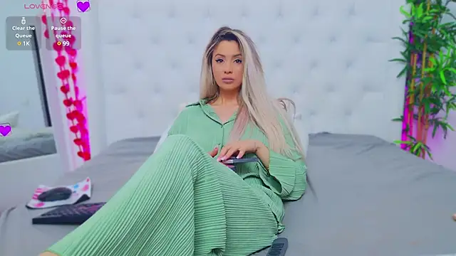 AriannaSins online show from March 2025 07:53:02 PM