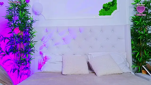 AriannaSins online show from October 2025 12:19:01 PM