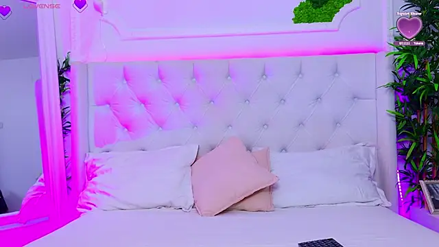 AriannaSins online show from January 2026 01:16:01 PM