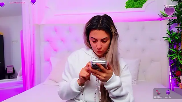 AriannaSins online show from February 2026 01:12:02 PM