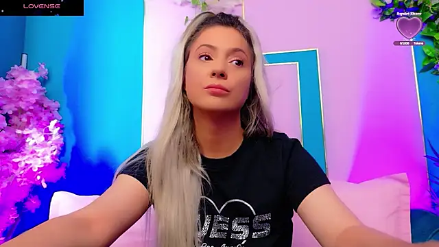 AriannaSins online show from June 2026 12:08:01 PM